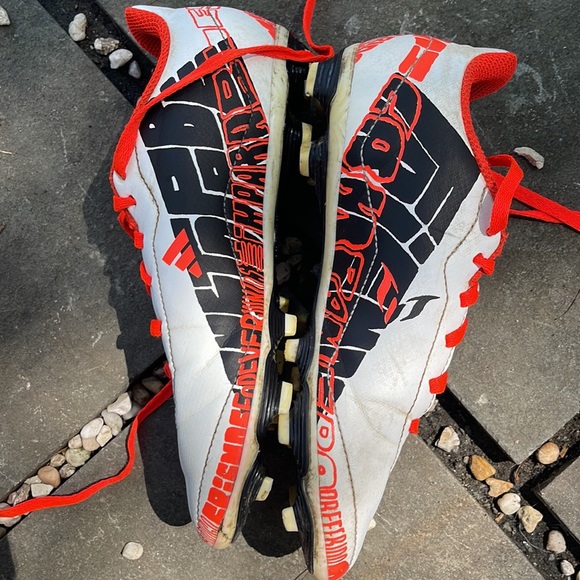 Cleats-good condition - Picture 4 of 4